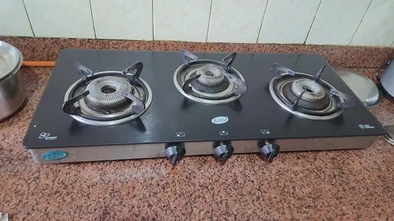 5 star customer review for glass top built in hob ignition repair in Noida